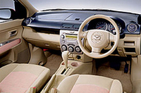 マツダ、ピンクの「デミオ」限定発売の画像