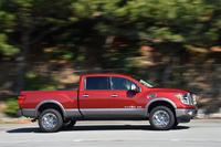 エンジンが強力なら、ブレーキも強力。乗用車と同じように停止することができる。