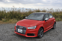 アウディS1スポーツバック