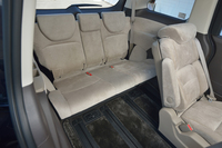 3列目シート。グレードに関わらず、3人分のスペースが確保されている。