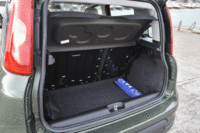 ラゲッジルームの容量は225～870リッター（VDA方式）。（クリックすると荷室が広がる様子が見られます）