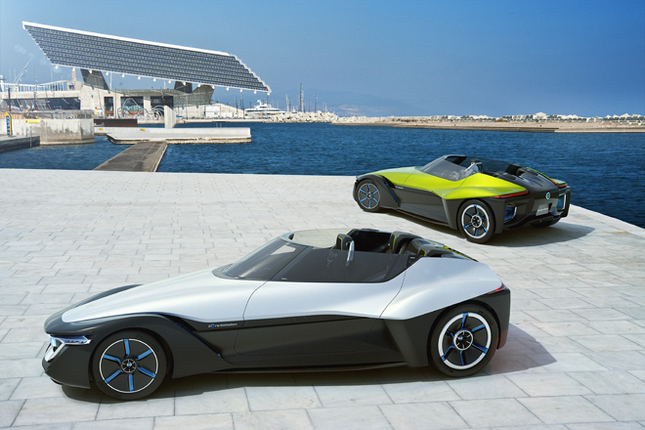 2013年の東京モーターショーで発表された「日産ブレードグライダー」。