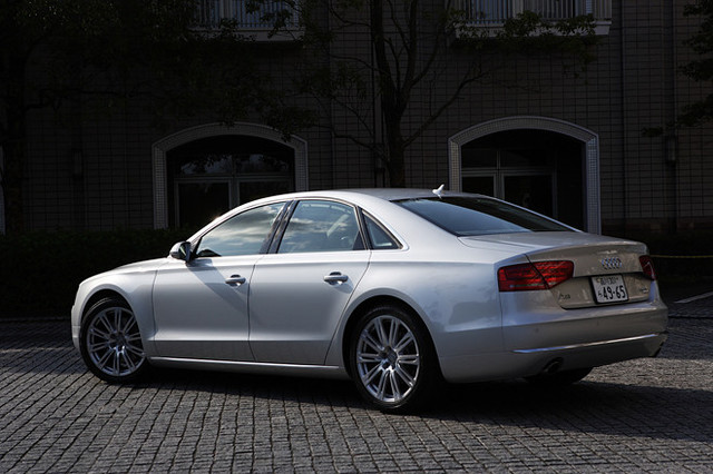 アウディA8 3.0 TFSI クワトロ（4WD/8AT）【試乗記】 二面性あり - webCG