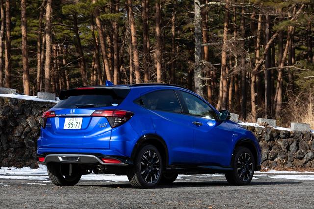 ホンダ・ヴェゼル ハイブリッド モデューロX Honda SENSING（4WD/7AT