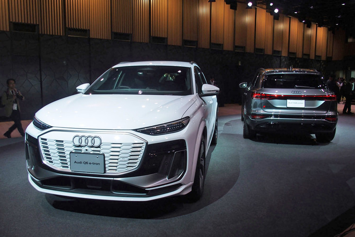 アウディQ6 e-tron