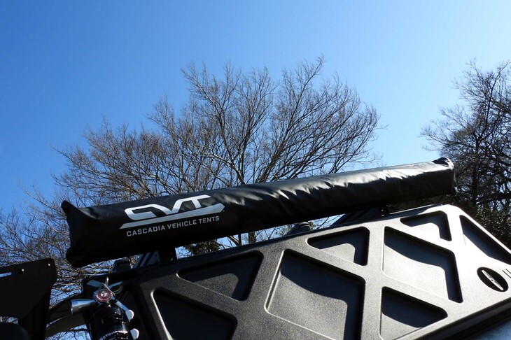 三菱トライトンSNOW SHREDDER CONCEPT（サイドストレージ＆タープ）