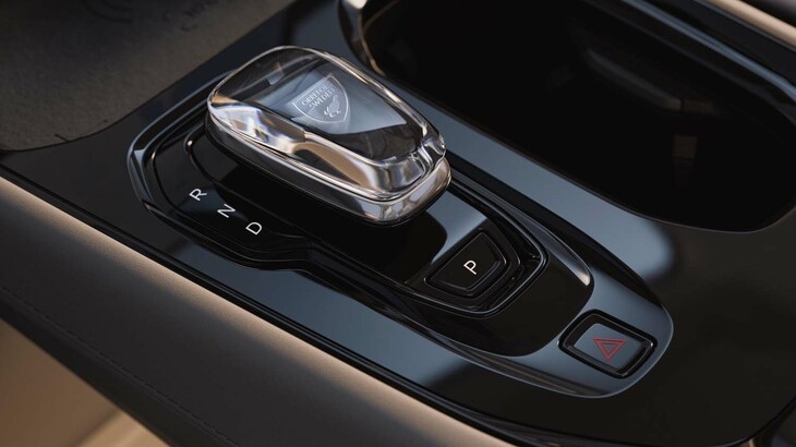 ボルボEM90（シフトノブ周辺部）