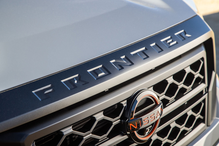 日産フロンティア（フロントグリル）