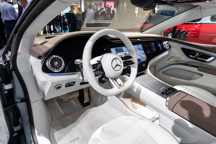 メルセデスAMG EQS53 4MATIC＋（コックピット周辺部）