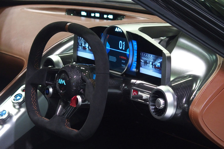 AIM EV SPORT 01／エイム