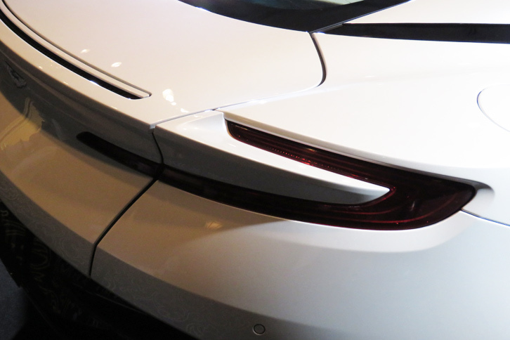 アストンマーティンDB11