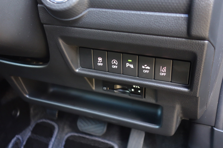 スズキ・クロスビー ハイブリッドMZ（インテリア）