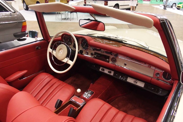 メルセデス・ベンツ280SL（1968年）／Old Timer UHURU CARS