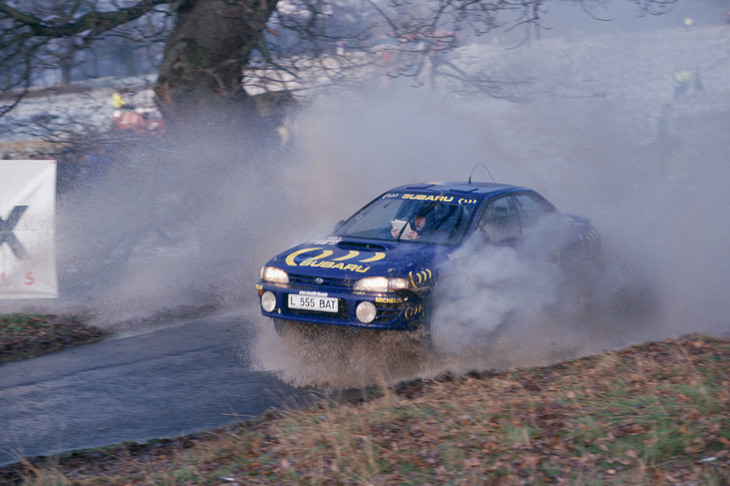 1993年の1000湖ラリーから投入されたニューモデル「インプレッサ」。アリ・バタネンが2位入賞を果たし、実力の片りんを見せた。