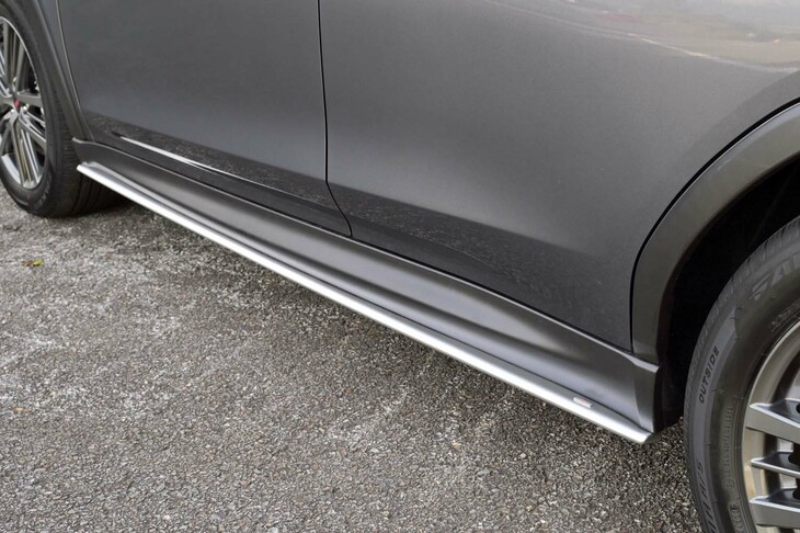 スバル・レヴォーグ レイバック用品装着車（サイドスカート）