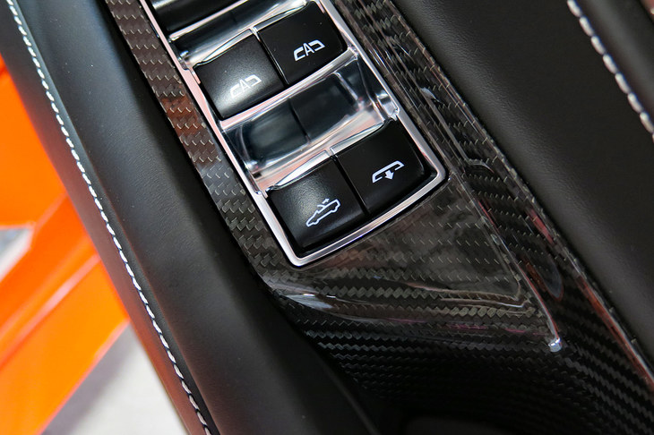 シボレー・コルベット  コンバーチブル 日本仕様プロトタイプ（リトラクタブルハードトップの開閉スイッチ）