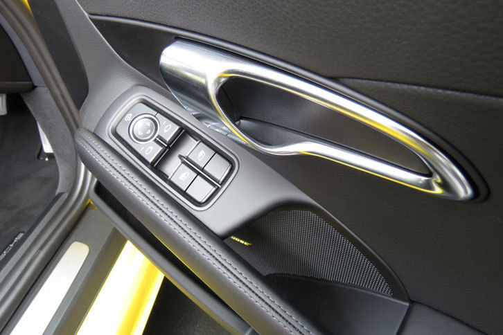 ポルシェ718ケイマン