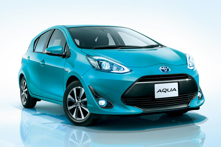 マイナーチェンジを受けた「トヨタ・アクアS」。ボディーカラーは新色の「クリアエメラルドパールクリスタルシャイン」。