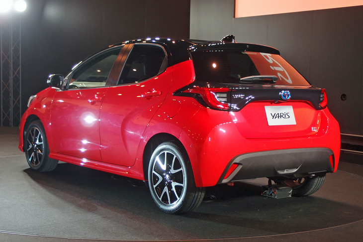 「ヤリス」の外装デザインのイメージは「黒豆」。ツヤと凝縮感があり、しかもおいしそうな見た目を追求したという。