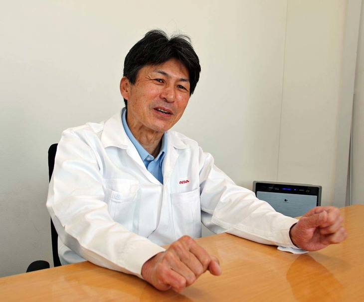 ホンダアクセスの松岡靖和さん。軽スポーツ「S660モデューロX バージョンZ」の開発に際しては、軽のカテゴリーを超える走りの質を追求したという。