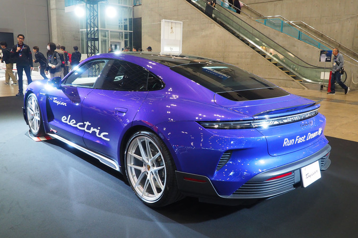 ポルシェ・タイカン ターボGT