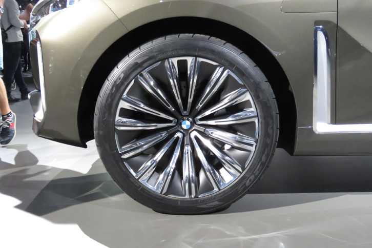 BMWコンセプトX7 iパフォーマンス