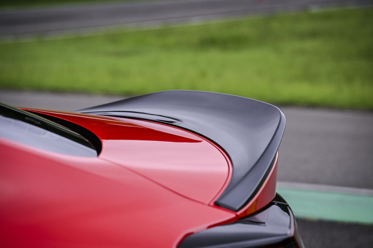 トヨタGR86 RZ“40th Anniversary limited”（GRトランクスポイラー＜クリスタルブラックシリカ＞）