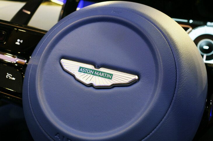 アストンマーティン・ヴァンキッシュ ヴォランテ（ホーン）