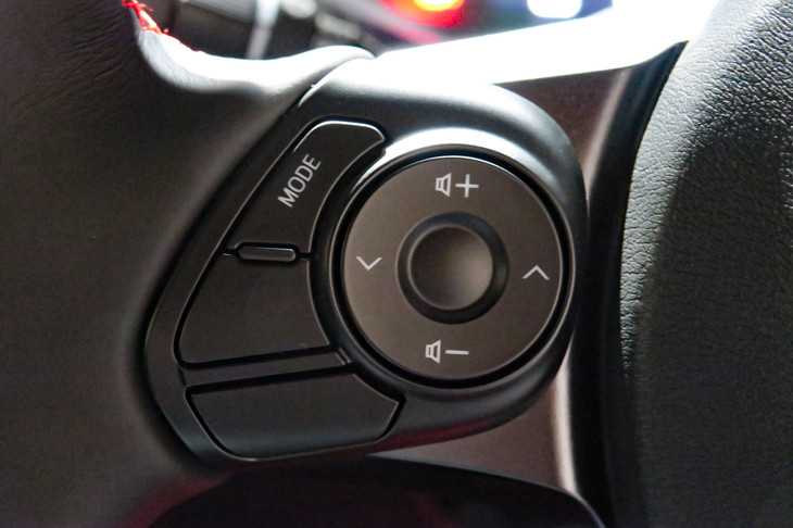 トヨタGR 86（ステアリングスイッチ）