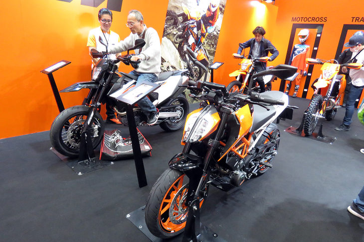 東京モーターサイクルショー2019の会場より、KTMの展示ブースの様子。