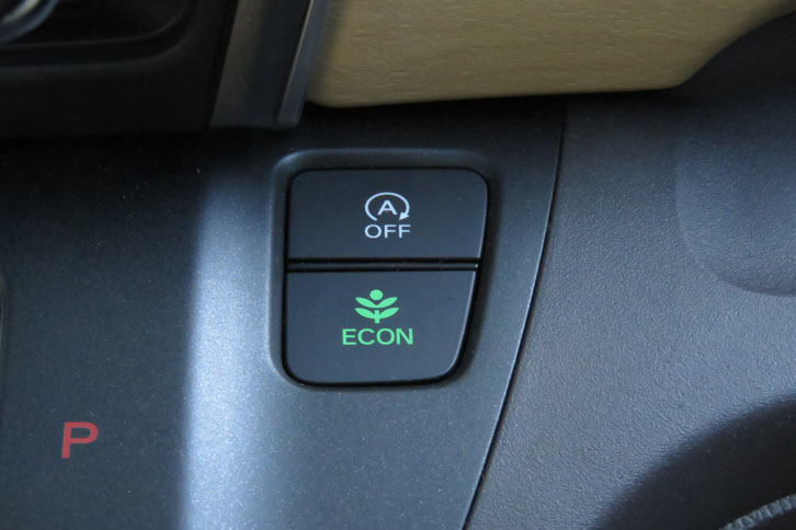 ホンダ・フリードGホンダセンシング（「ECON」スイッチ）