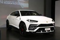 ランボルギーニがスーパースポーツユーティリティービークル（SSUV）と呼ぶ「ウルス」。0-100km/h加速が3.6秒、最高速が305km/hと公表される。