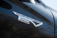 トヨタRAV4 PHVブラックトーン／三菱アウトランダーP（後編）【試乗記】の画像