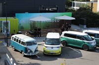 「タイプ2」と「ID.Buzz」を並べてみる。実は全体のフォルム以外はそれほど似ていない。