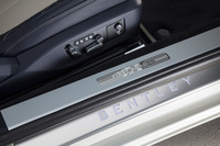 日本導入の最初を飾るのは、617万円分の装備を最初から盛り込んだ「ファーストエディション」。