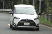 トヨタ・シエンタ ハイブリッドX