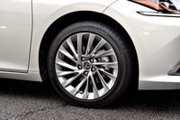 レクサスES300h“バージョンL”（前編）の画像