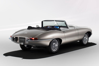 ジャガー、往年の名車「Eタイプ」を電動化して販売の画像