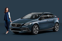 「ボルボV40クロスカントリー」に、ファッションモデル監修の限定車登場