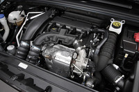 BMWが開発に関与した1.6リッター直噴ターボは、チューンが異なるが「MINI」に積まれるものと基本的には同一。