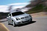 オペル、レザー内装の「ベクトラ GTS2.2」発売の画像