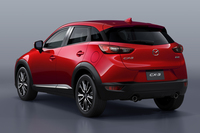 都市部での乗りやすさを考慮して、全高はタワーパーキングに収まる1550mmに抑えた。