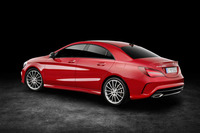 「CLA200d 4MATIC」のリアビュー。