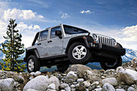「ジープ・ラングラー」に本格派4ドアモデル追加の画像