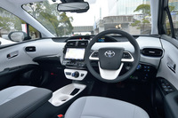 「A“ツーリングセレクション”」のインストゥルメントパネルまわり。