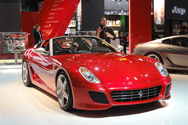 「フェラーリSAアペルタ」