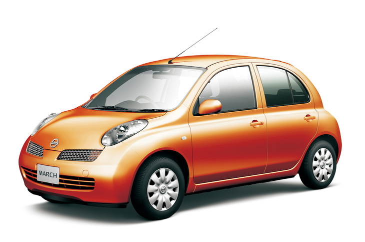 2002年「日産マーチ」。カルロス・ゴーンがCEOとなった後、ルノーとプラットフォームを共通化して開発された最初のモデルとなる3代目マーチ。かなり個性的なスタイリングだが、日本でも受け入れられヒットした。