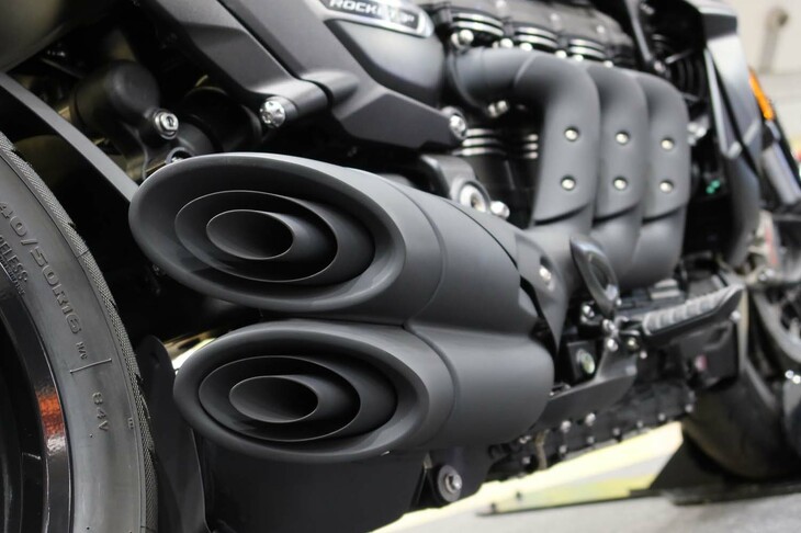 トライアンフ・ロケット3 Rストーム