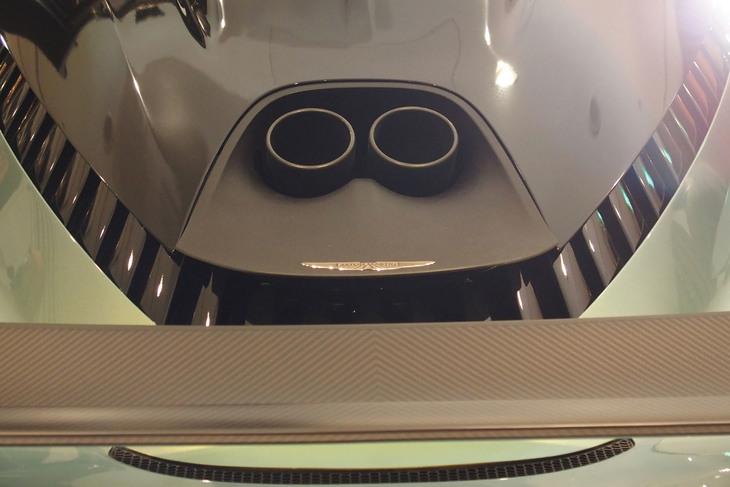 アストンマーティン・ヴァルハラ（リアカウル）