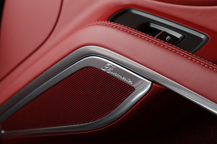 ポルシェ911カレラSカブリオレ（7AT）